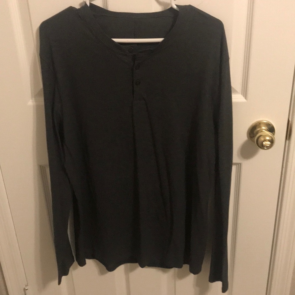 Lululemon metal vent tech henley long sleeve